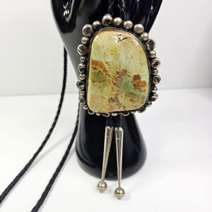 Cherokee Silversmiths Sterling Silver Bolo Tie Signed GHM. Native American USA